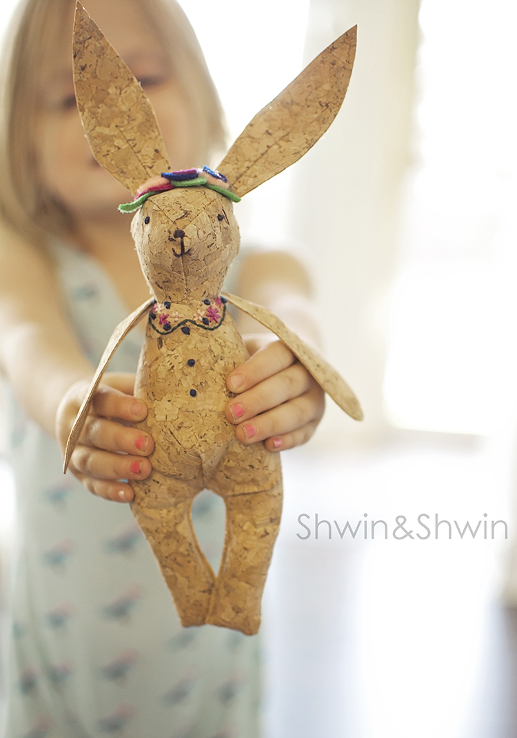 Woodland Bunny Softie || Free Pattern || Shwin&Shwin