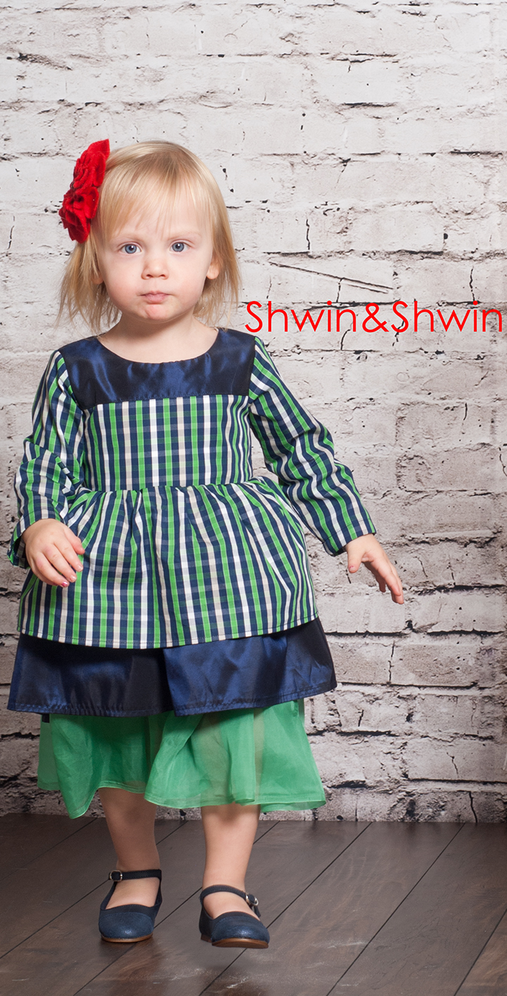 Holiday Dress Pattern || Free PDF Pattern || Shwin&Shwin