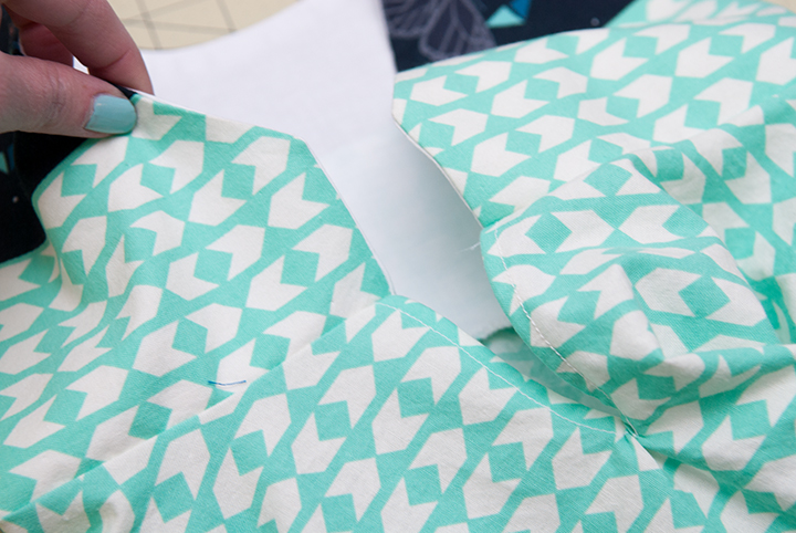 How to sew a bias bound hem and placket || Georgia Twirl Dress || Shwin&Shwin